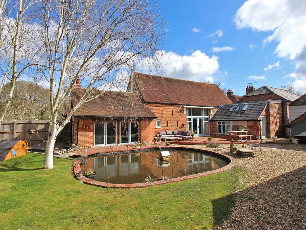 3 bed link detached house for sale in Sway Road, Brockenhurst