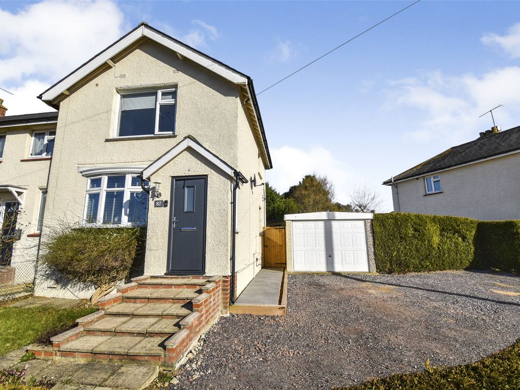 2 bed end terrace house for sale in Morland Road, Aldershot, Hampshire