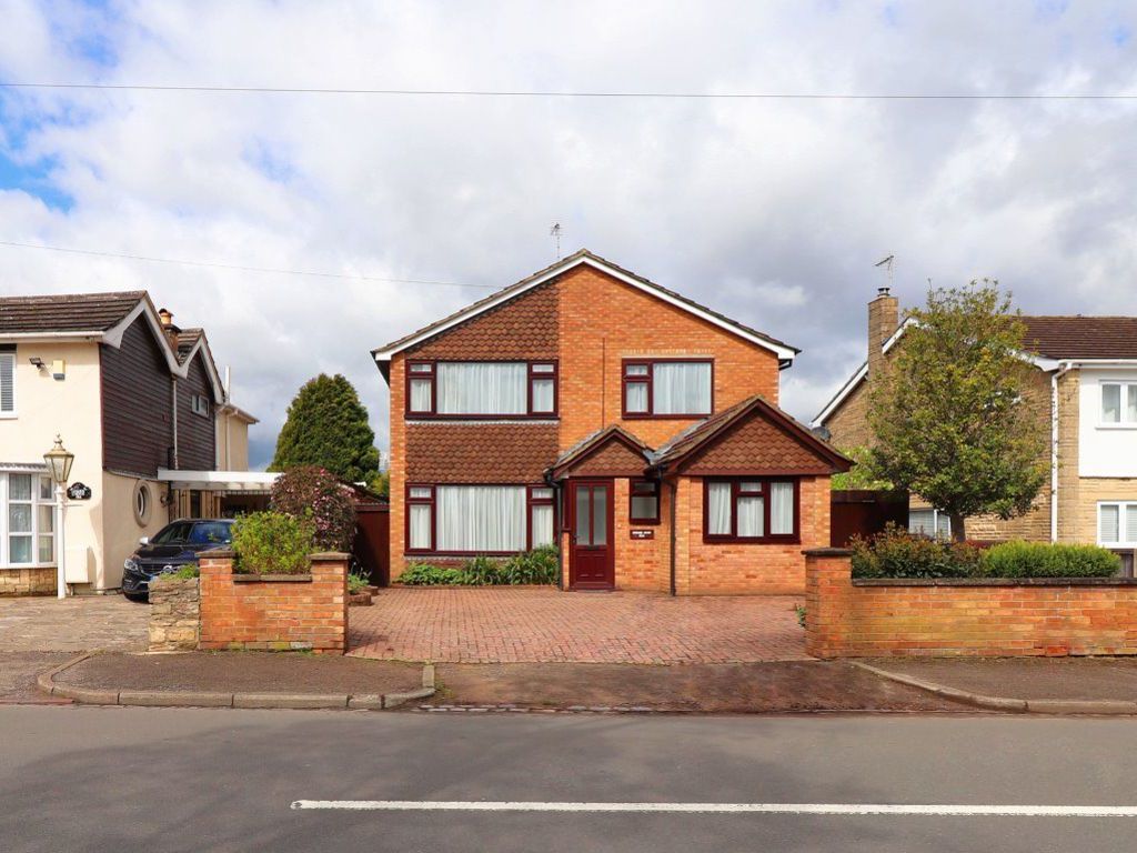 3 bed property to rent in Old Bath Road, Leckhampton, Cheltenham GL53