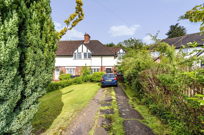 4 bed semidetached house for sale in Slines Oak Road, Woldingham