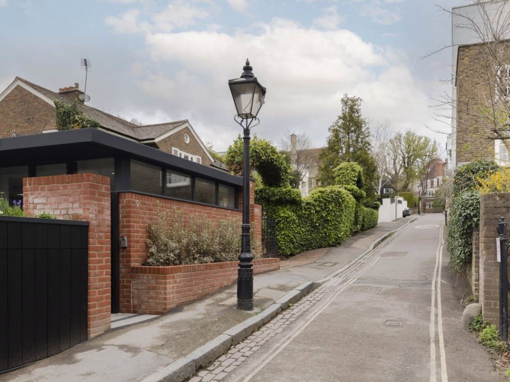 Holly Walk, Hampstead Village, London NW3