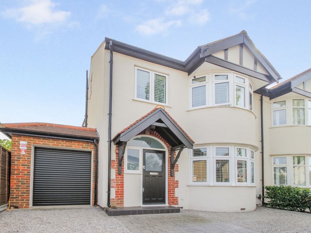 4 bed semidetached house to rent in Thornhill Road, Surbiton KT6 Zoopla