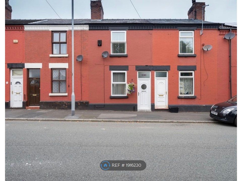 3 bed terraced house to rent in Sutton Heath Road, St. Helens WA9, £850