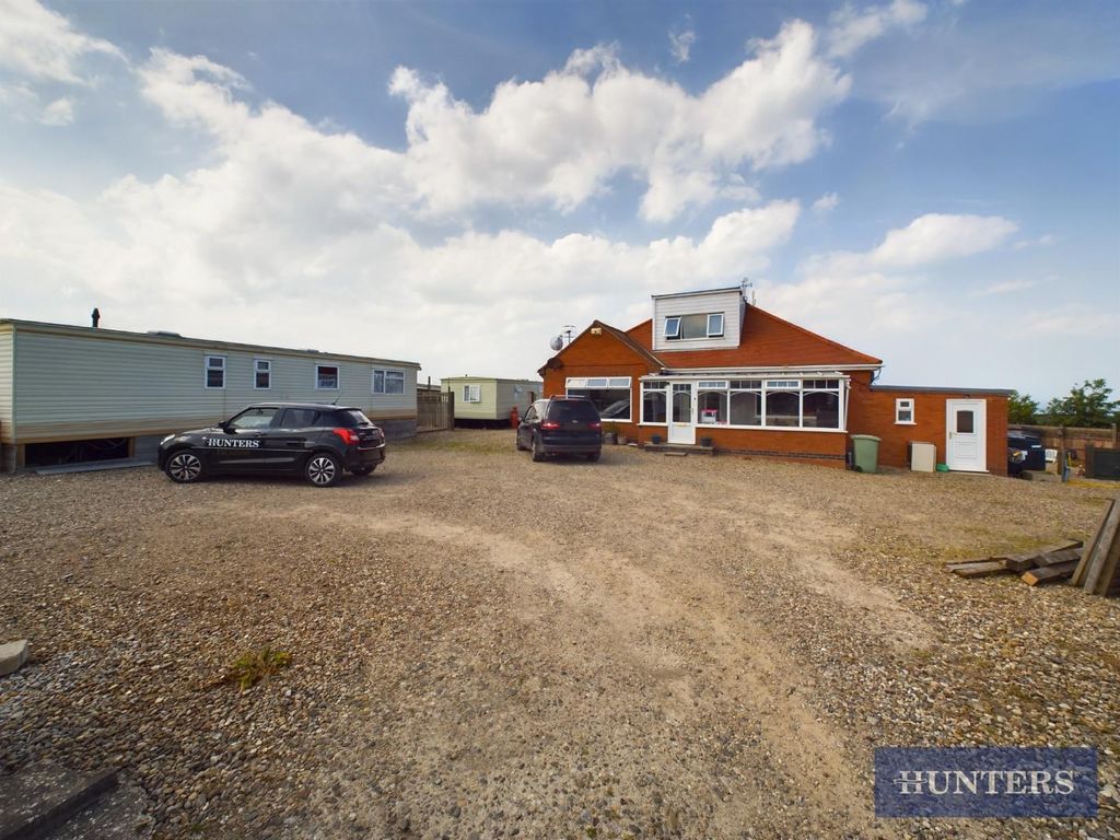 4 bed detached bungalow for sale in Sands Road, Reighton Gap, Filey
