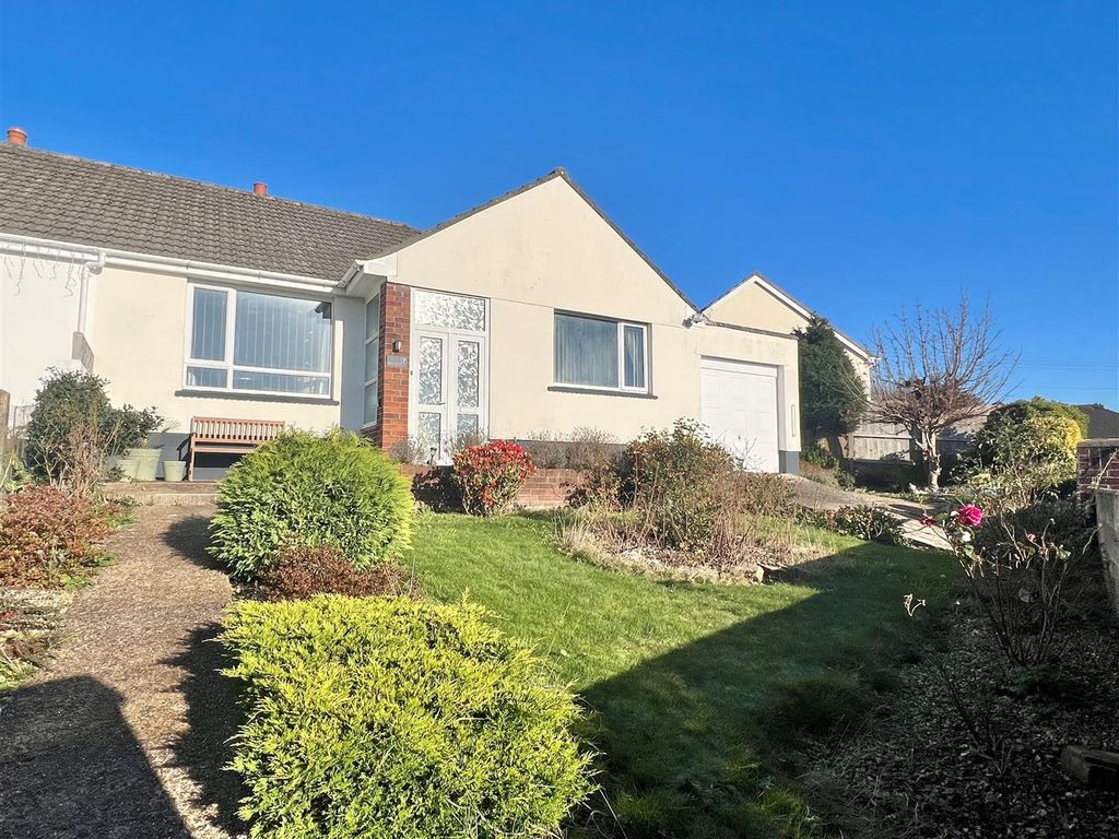 3 bed semidetached bungalow for sale in Ravelin Manor Road, Barnstaple