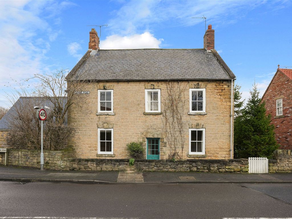 5 bed detached house for sale in Clowne Road, Barlborough, Chesterfield