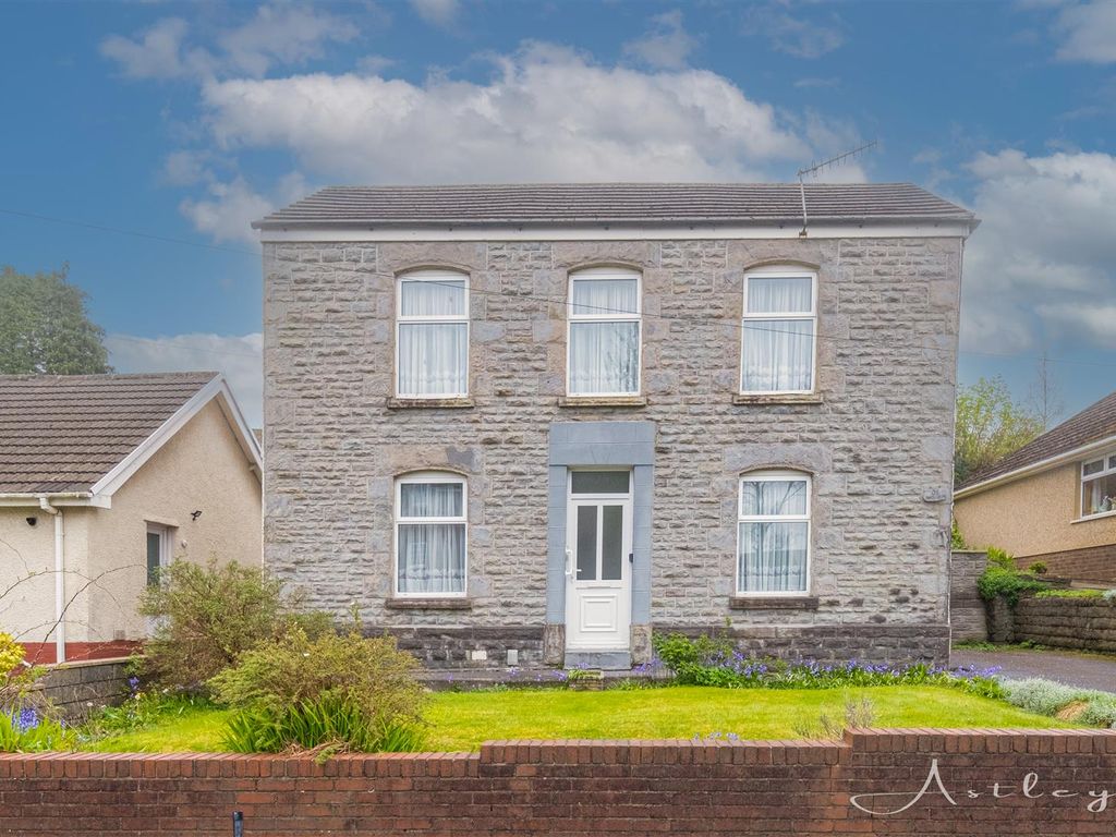 3 bed detached house for sale in Trallwn Road, Llansamlet, Swansea SA7