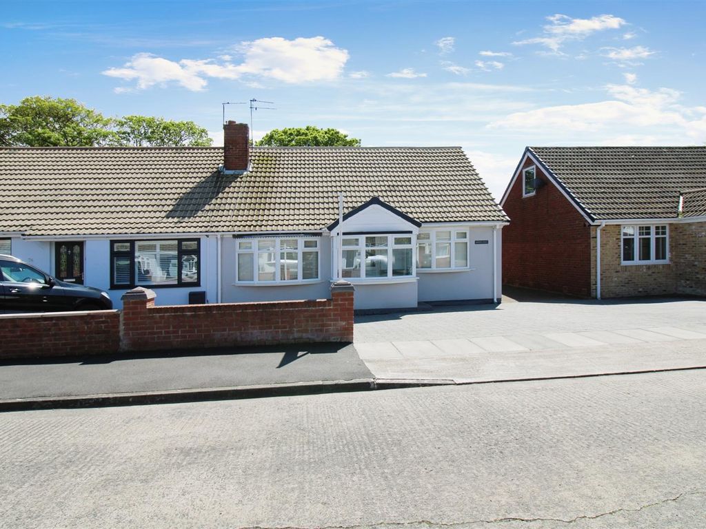 2 bed bungalow to rent in East Boldon Road, Cleadon, Sunderland SR6, £