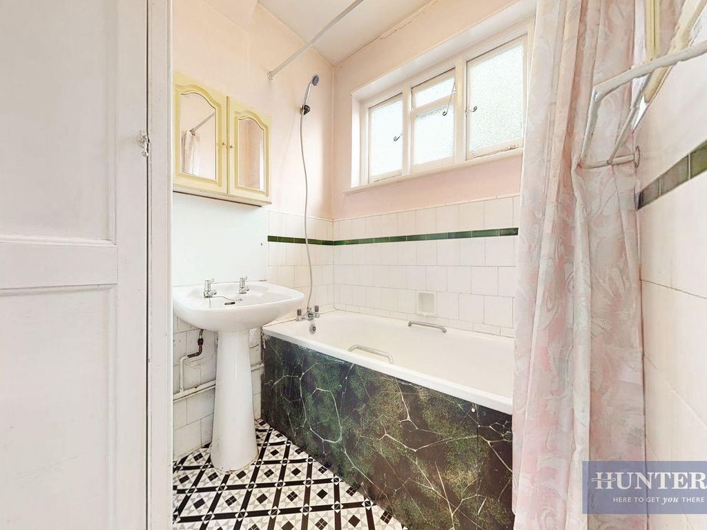 3 bed property for sale in Grasmere Avenue, Wembley HA9 Zoopla