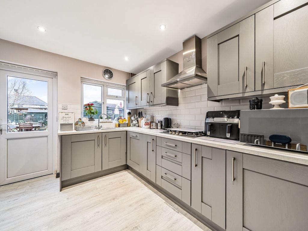 3 bed terraced house for sale in Lawn Avenue, Stourbridge DY8, £250,000