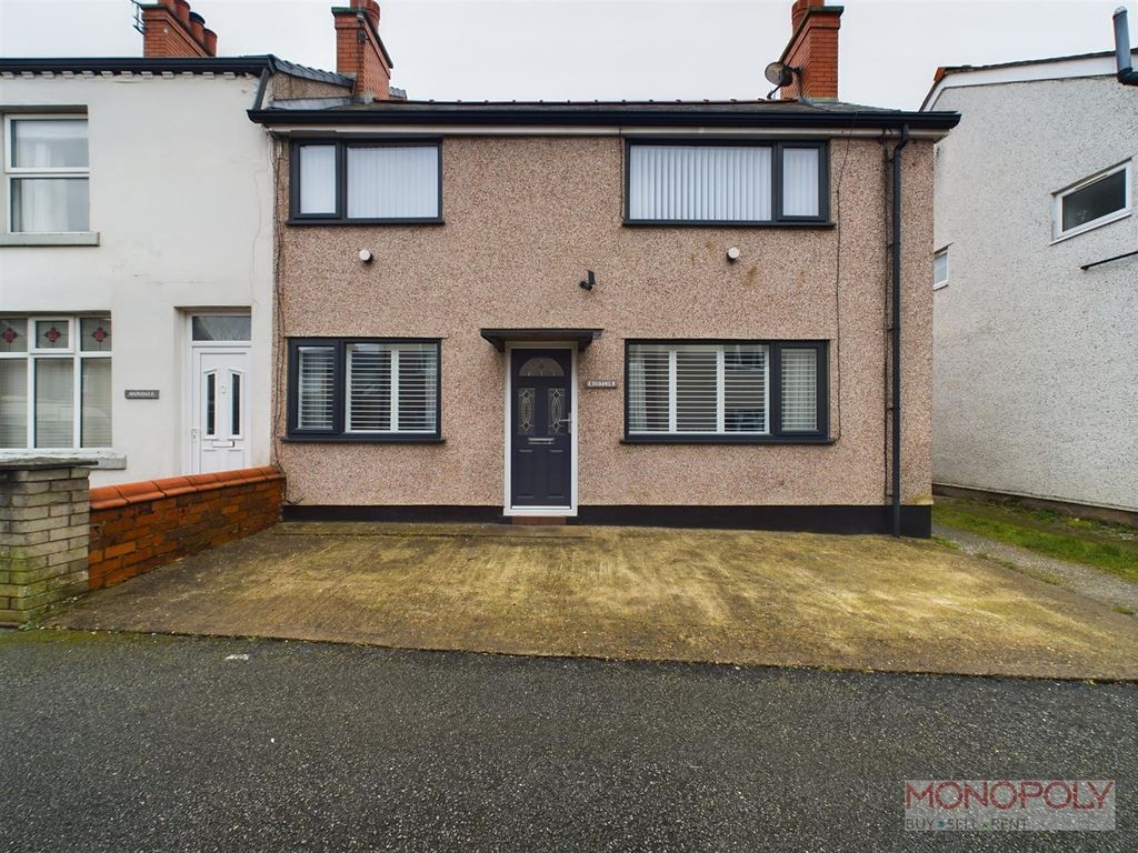 2 bed cottage for sale in Gerddi, Rhosllanerchrugog, Wrexham LL14, £