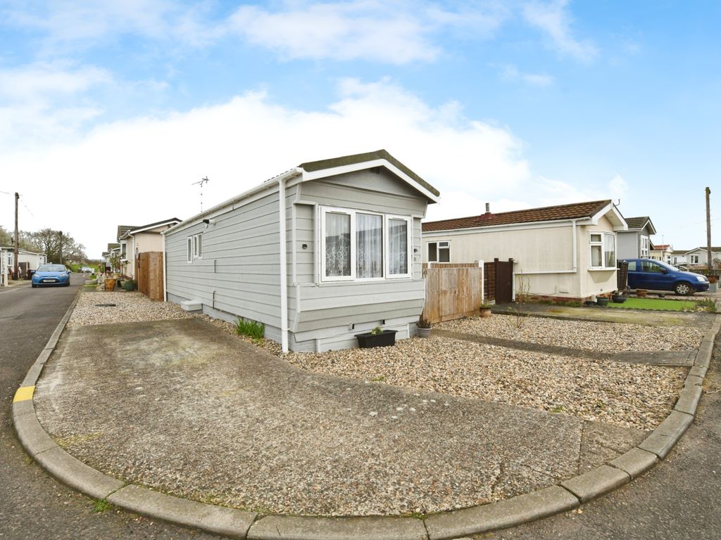 1 bed mobile/park home for sale in Hockley Mobile Homes, Lower Road