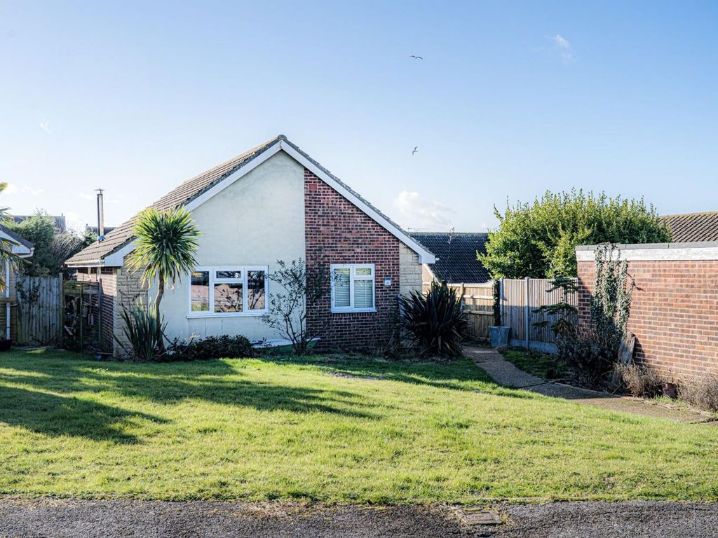 3 bed detached bungalow for sale in Avondale Close, Whitstable CT5 Zoopla