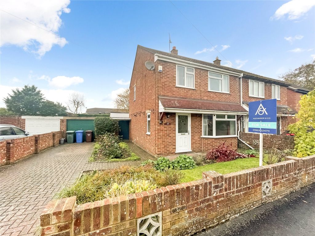 3 bed semidetached house for sale in Orchard Way, Bicester, Oxfordshire OX26, £350,000 Zoopla