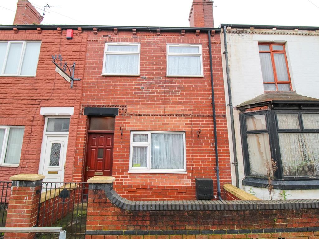 3 bed terraced house for sale in Lower Oxford Street, Castleford WF10