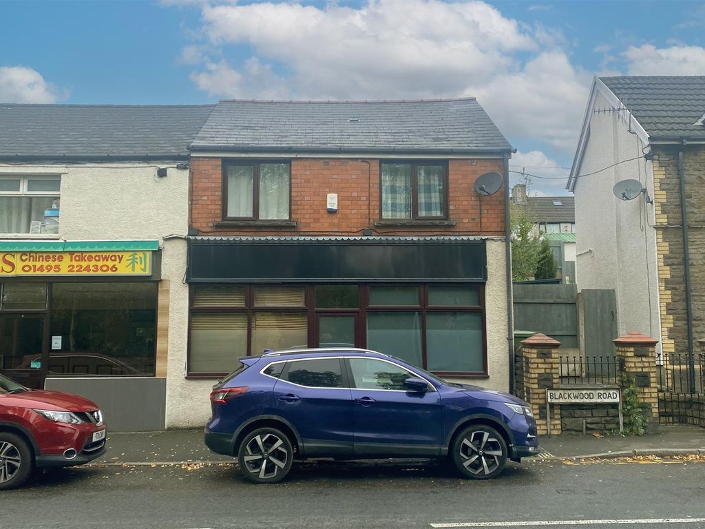 4 bed flat for sale in Blackwood Road, Pontllanfraith, Blackwood NP12