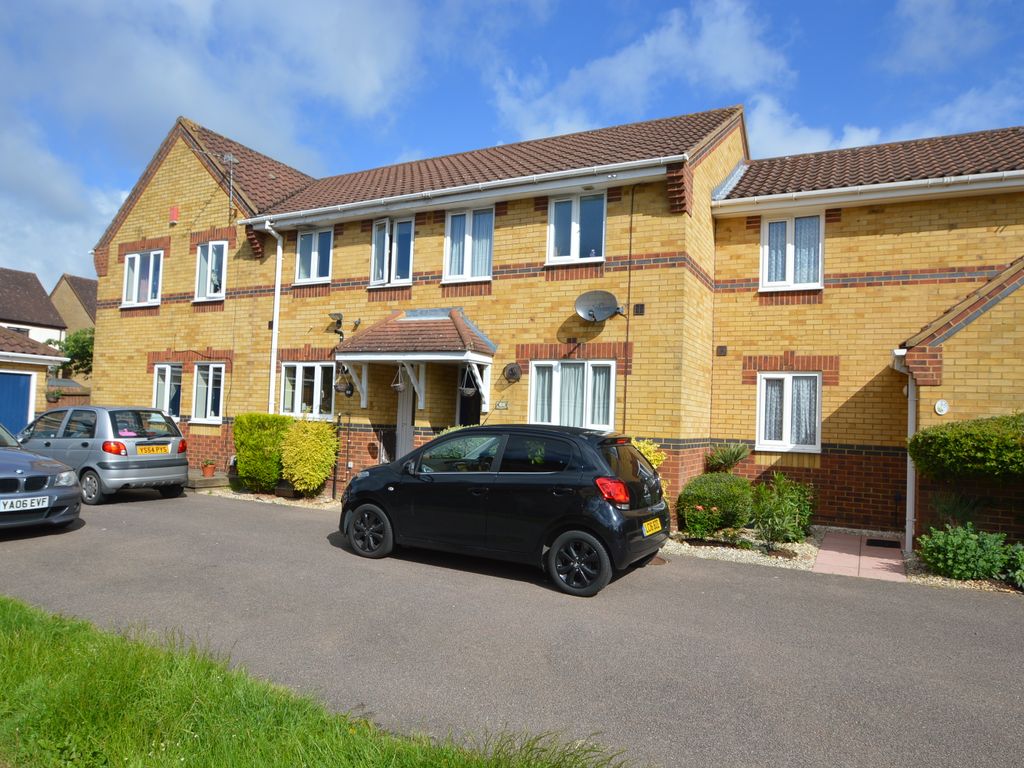 2 bed terraced house to rent in Augustus Gate, Stevenage SG2, £1,350