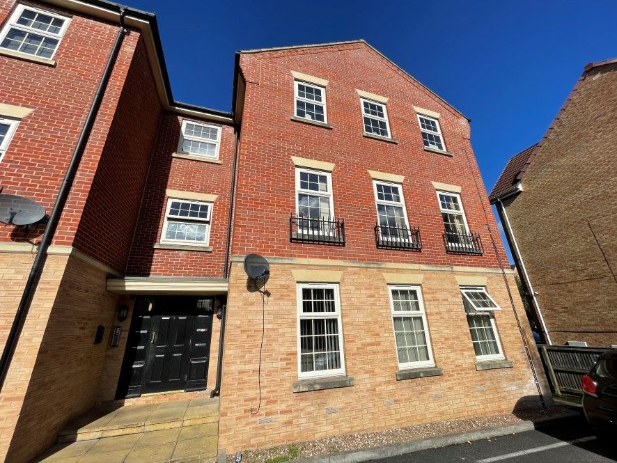 2 bed flat for sale in 66 Farnley Road, Balby, Doncaster, South