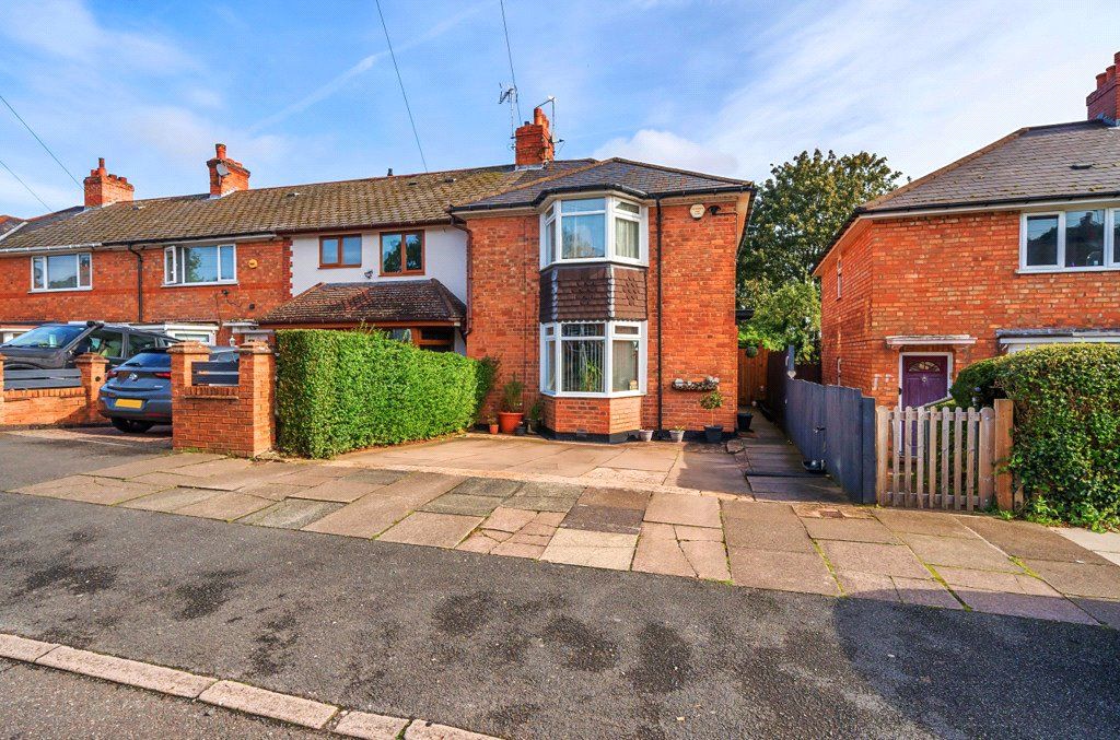3 bed end terrace house for sale in Sandmere Road, Yardley Wood