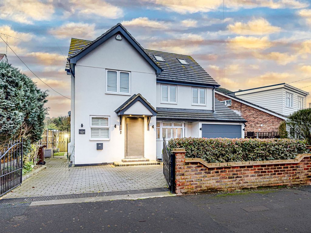 5 bed detached house for sale in Underhill Road, Benfleet SS7 Zoopla