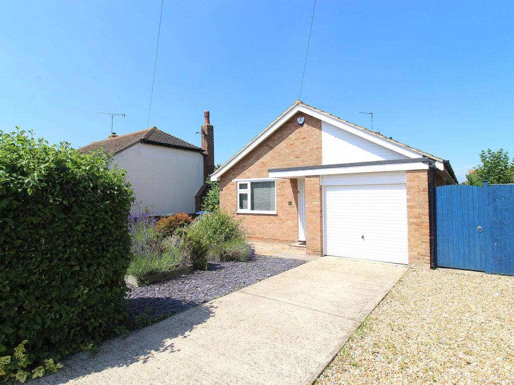 2 bed detached bungalow for sale in Clare Drive, Herne Bay CT6, £ ...