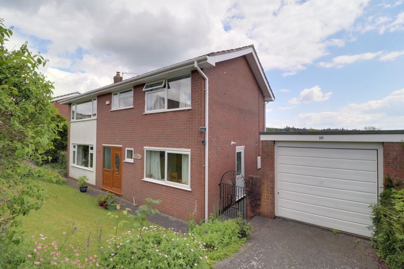 4 bed detached house for sale in Martin Dale, Loggerheads, Market