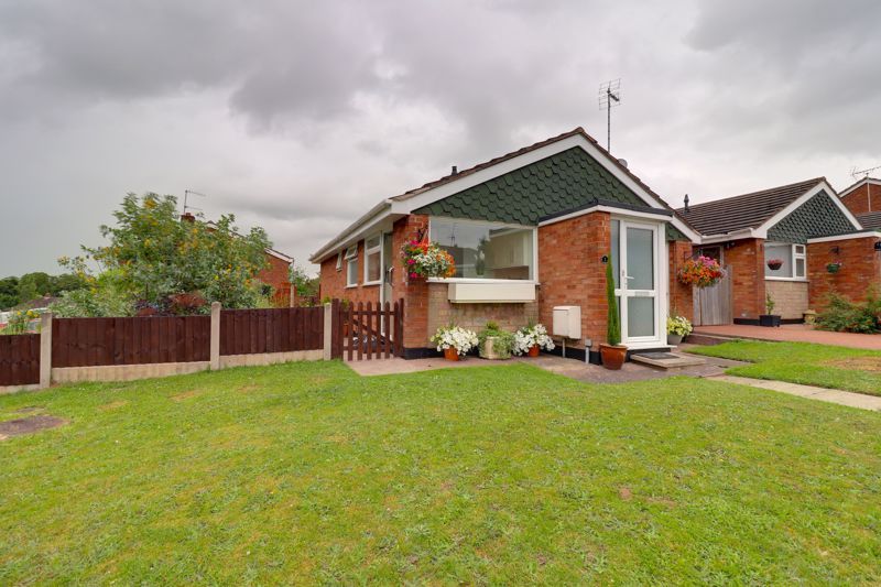 2 bed detached bungalow for sale in Fountain Fold, Gnosall