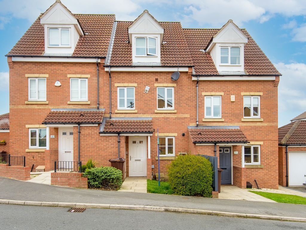 3 bed terraced house for sale in Daisy Way, Castleford, West Yorkshire