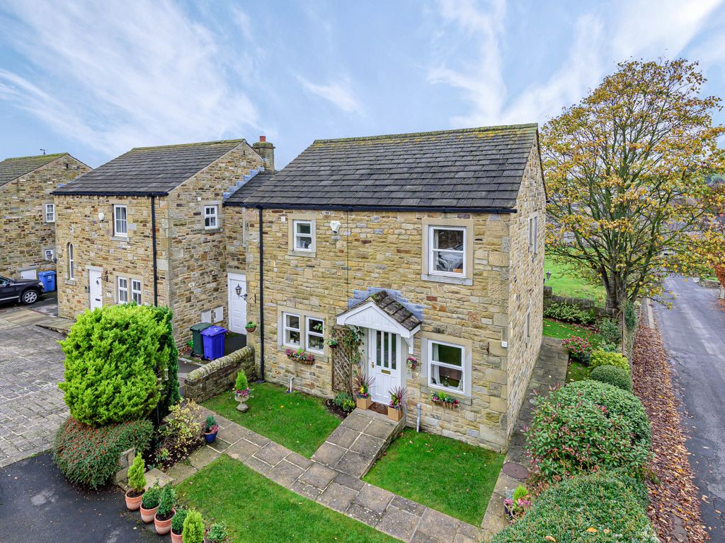 4 bed linkdetached house for sale in Lidget Croft, Bradley, North