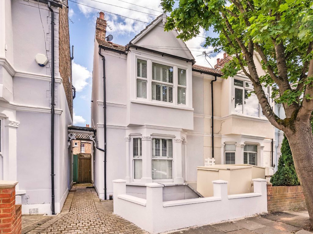 5 bed property for sale in Carlton Road, London W4, £1,250,000 Zoopla