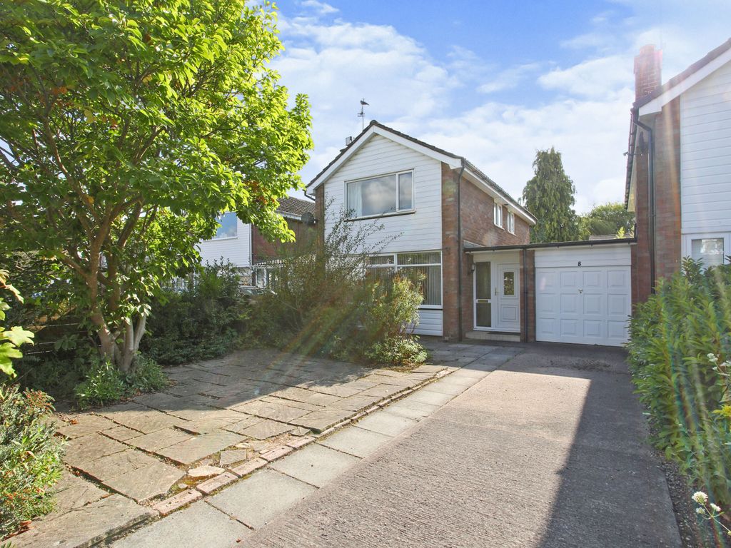 3 bed linkdetached house for sale in Booth Road, Hartford, Northwich