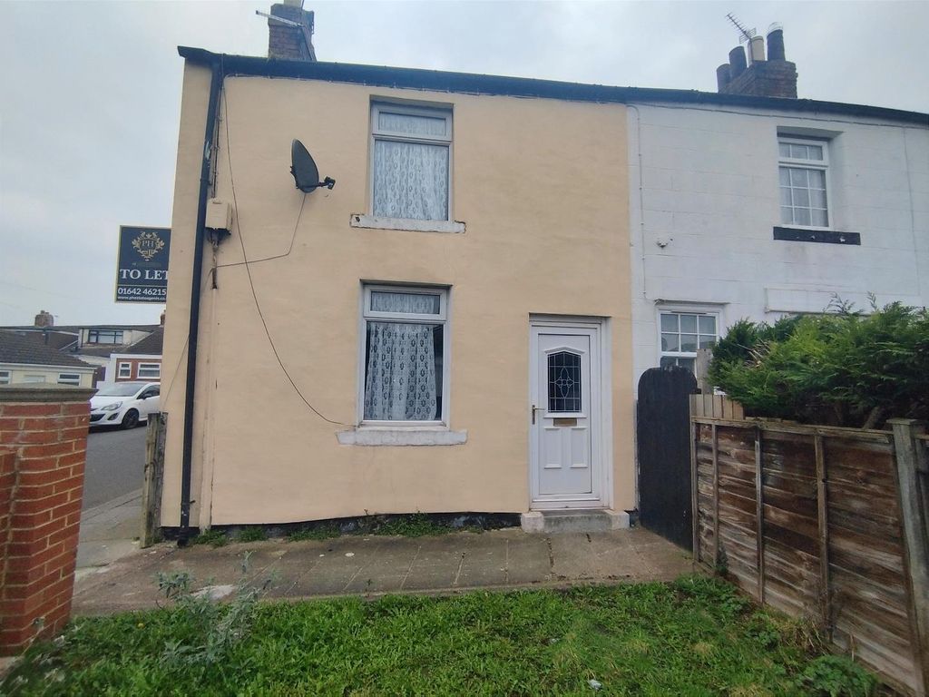 2 bed detached house to rent in West Row, Eston, Middlesbrough TS6, £