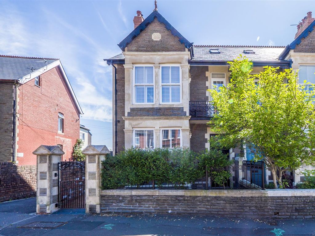 6 bed semidetached house for sale in St. Nicholas Road, Barry CF62, £