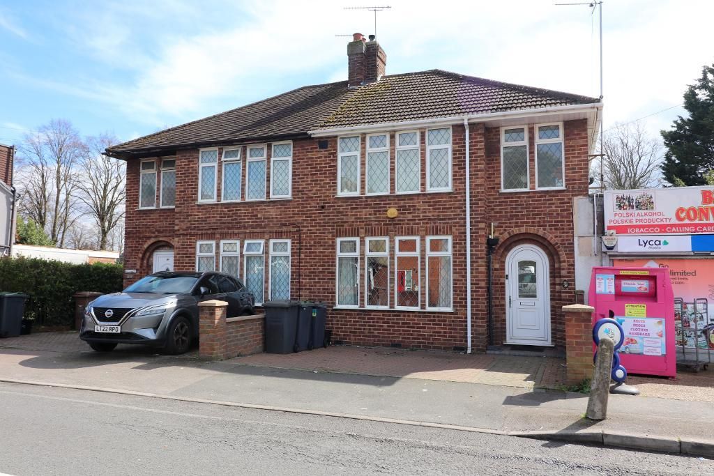 3 bed semidetached house for sale in Blundell Road, Luton