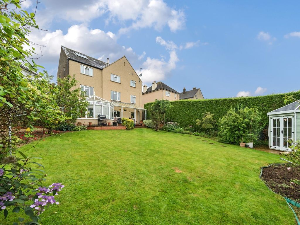 4 bed detached house for sale in Hayes Road, Nailsworth GL6, £675,000