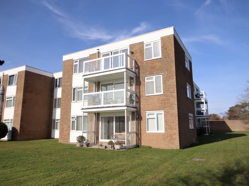 2 bed flat for sale in Keats Avenue, Lymington SO41 Zoopla