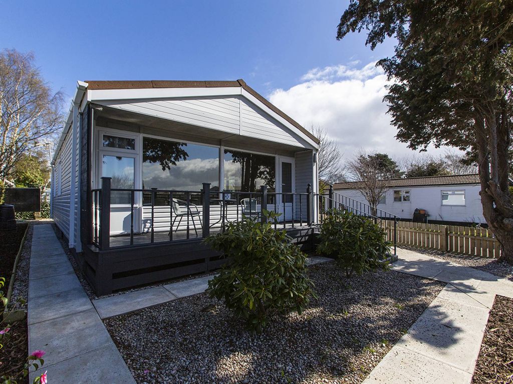 2 bed mobile/park home for sale in Spruce Walk, Nivensknowe Park
