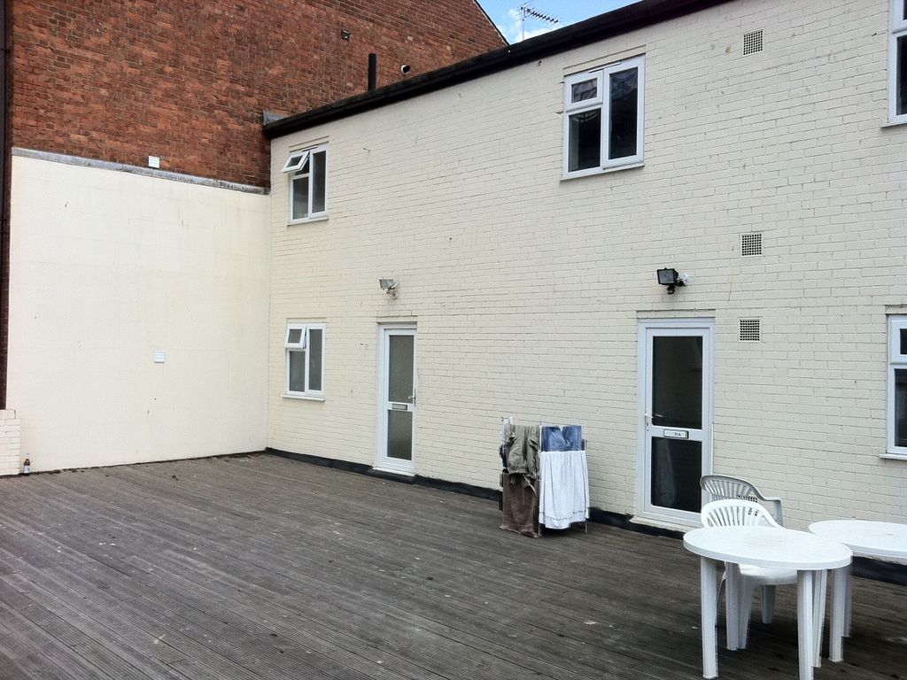 2 bed flat to rent in Guildhall Street, Folkestone CT20 Zoopla
