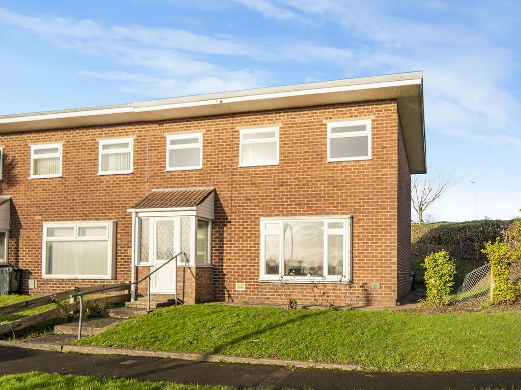 3 bed end terrace house for sale in Sheridan Close, Newport NP20, £