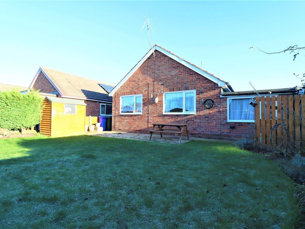 2 bed detached bungalow for sale in Sycamore Close, Gilberdyke, Brough