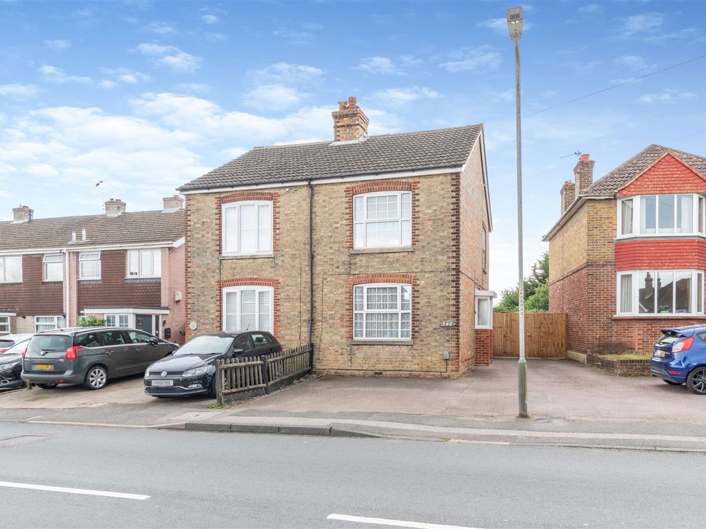 2 bed semidetached house for sale in New Hythe Lane, Larkfield