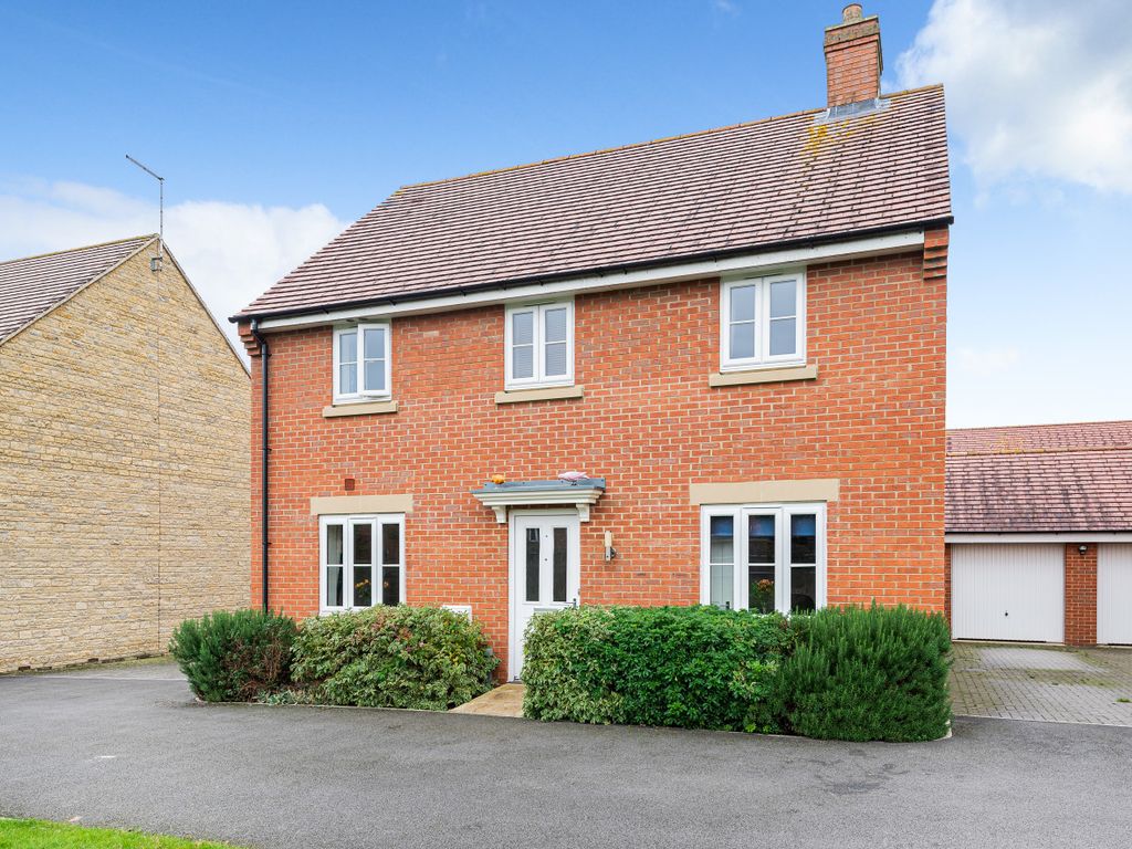 4 bed detached house for sale in Walker Drive, Faringdon SN7 Zoopla