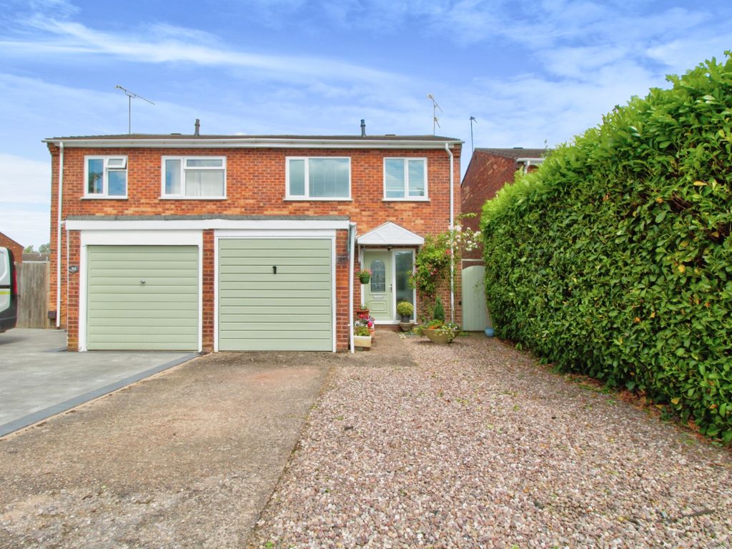 3 bed semidetached house for sale in Manston Drive, Perton