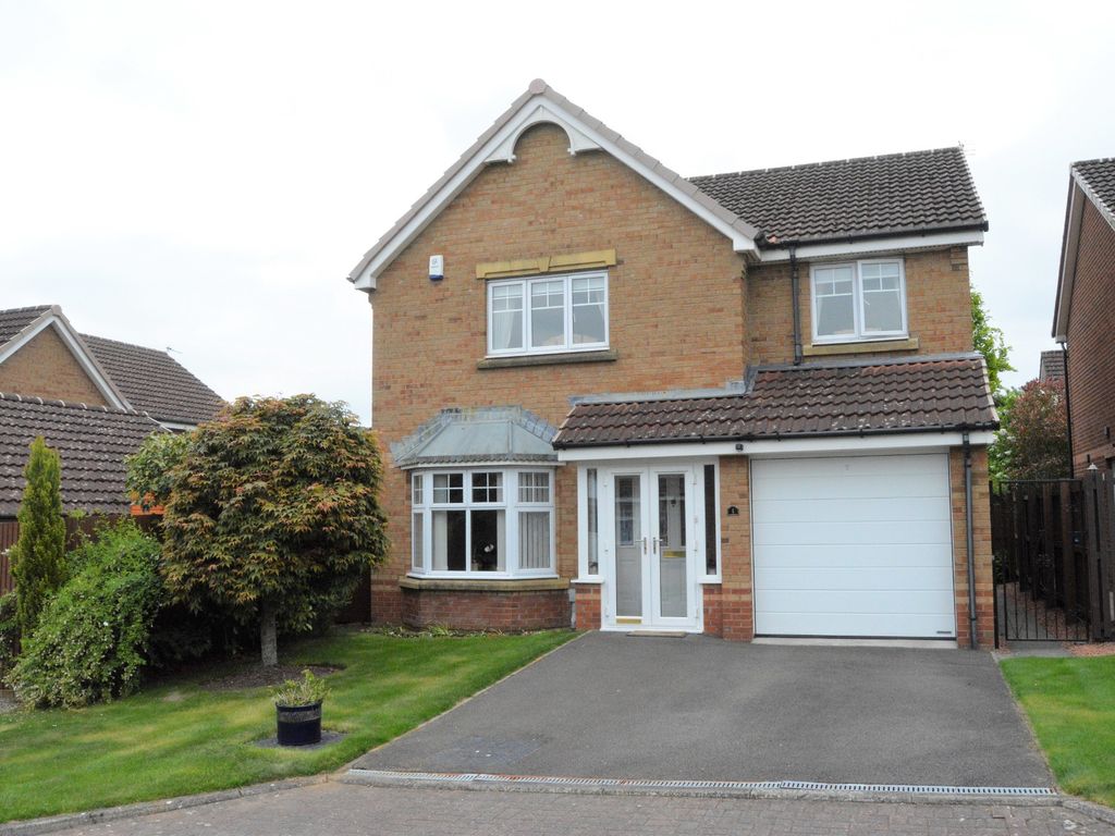 4 bed detached house for sale in Callendar Park Walk, Falkirk