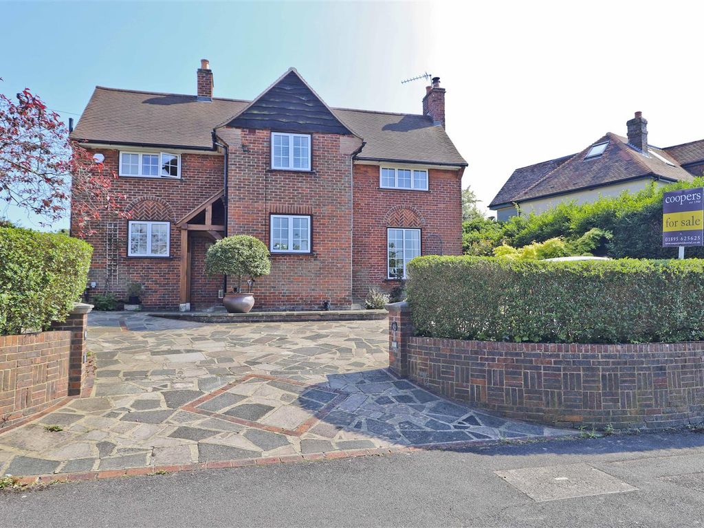3 bed detached house for sale in Ickenham Road, Ruislip HA4, £1,200,000