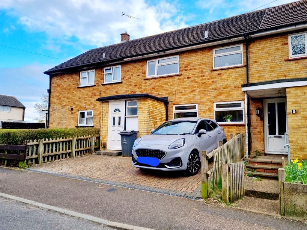 3 bed terraced house to rent in Warwick Road, Stevenage SG2, £1,800 pcm