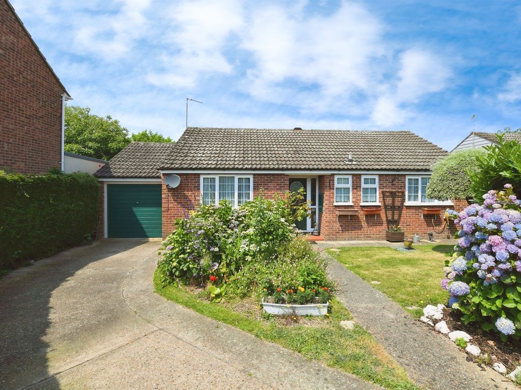 2 bed detached bungalow for sale in Green Acres Road, LayerDeLaHaye