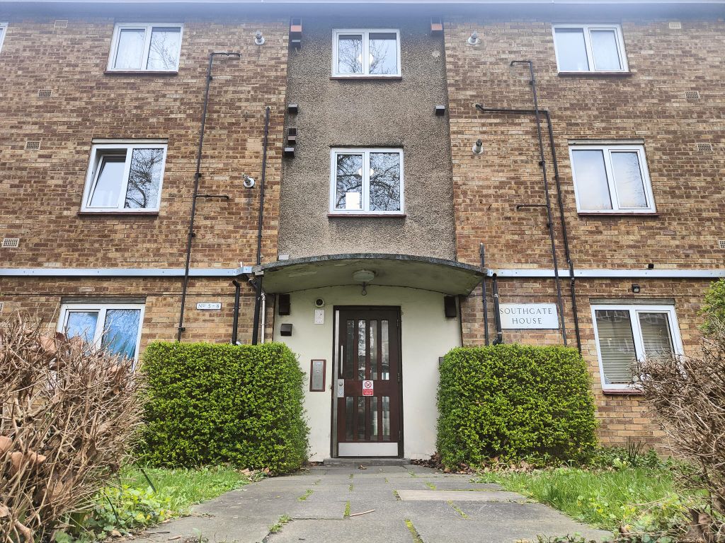 1 bed flat to rent in The Drive, Walthamstow, London E17 Zoopla