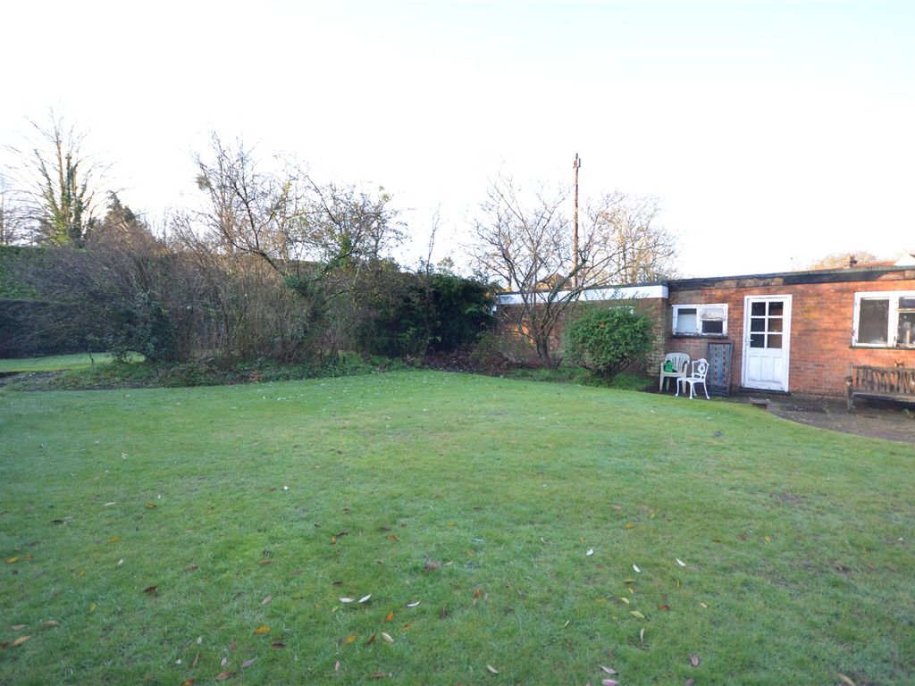 Great Austins, Farnham, Surrey GU9  