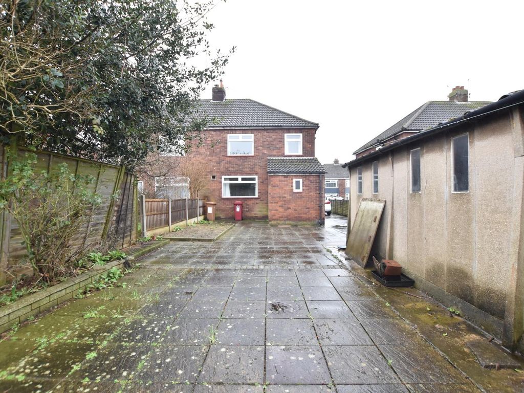 3 bed semidetached house for sale in Morecambe Avenue, Scunthorpe DN16